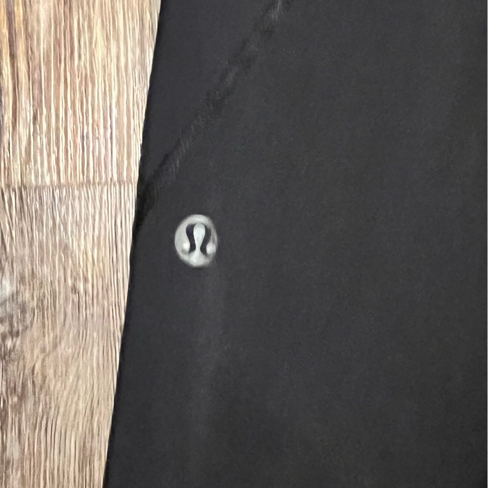 LULULEMON size 4 black leggings - Picture 4 of 5